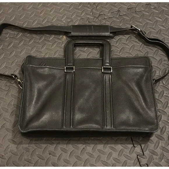 Levenger Black Leather Business Tote Notebook Briefcase Bag Documents Shoulder - Picture 1 of 11